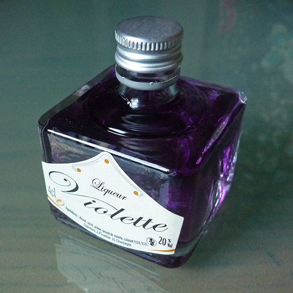 violet liqueur